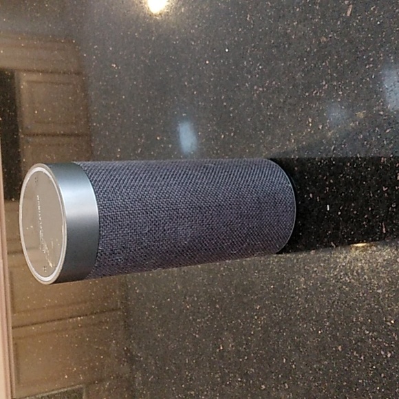 Ilive Platinum Concierge Wireless Speaker - Picture 2 of 4